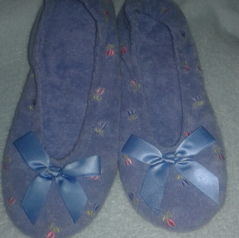 Isotoner Blue Bow Slippers (3×$10)